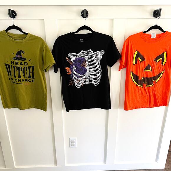 Unbranded Tops - Women's Halloween Shirts Witch Skeleton Pumpkin Bundle of 3 Size Small